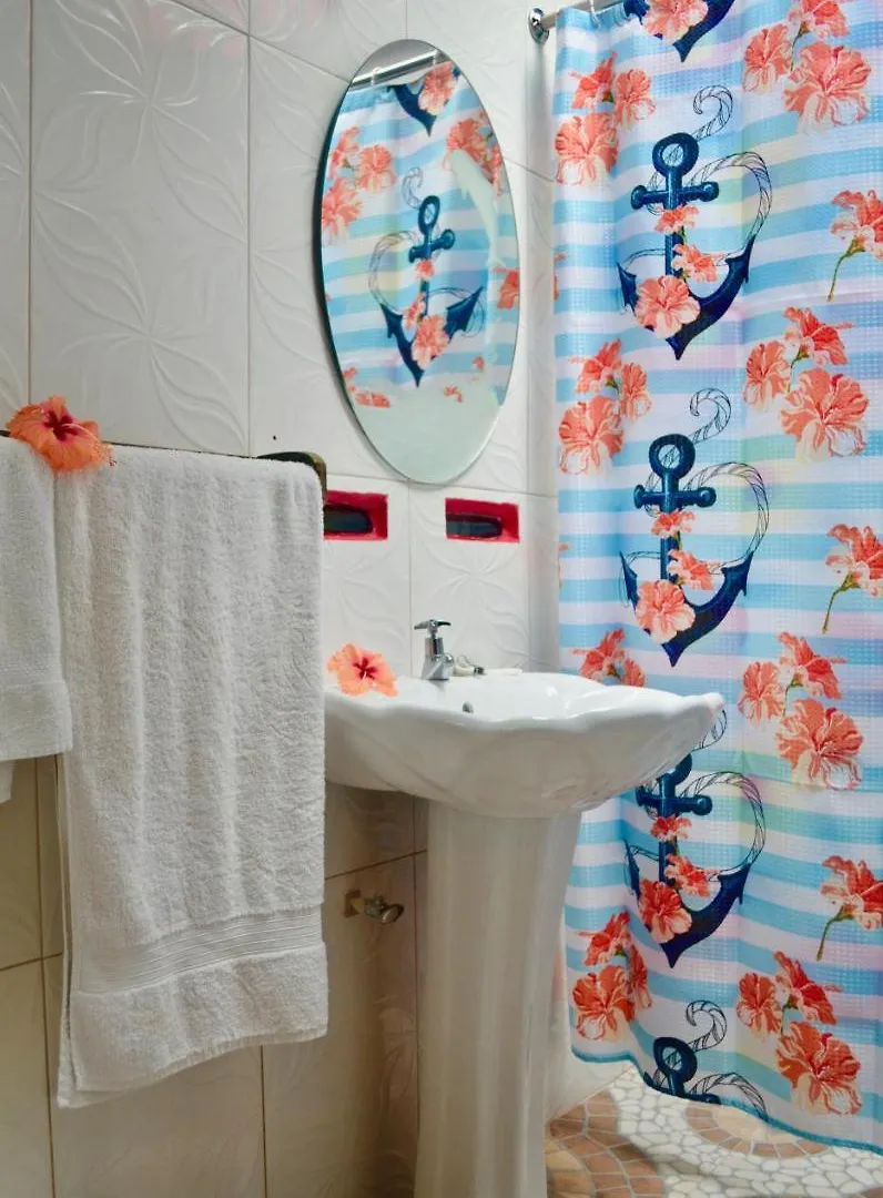 نيغريل Coral Cottage Jamaica