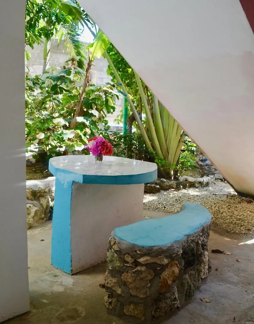 نيغريل Coral Cottage Jamaica 0*,