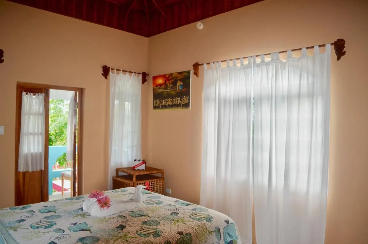 نيغريل Coral Cottage Jamaica جامايكا