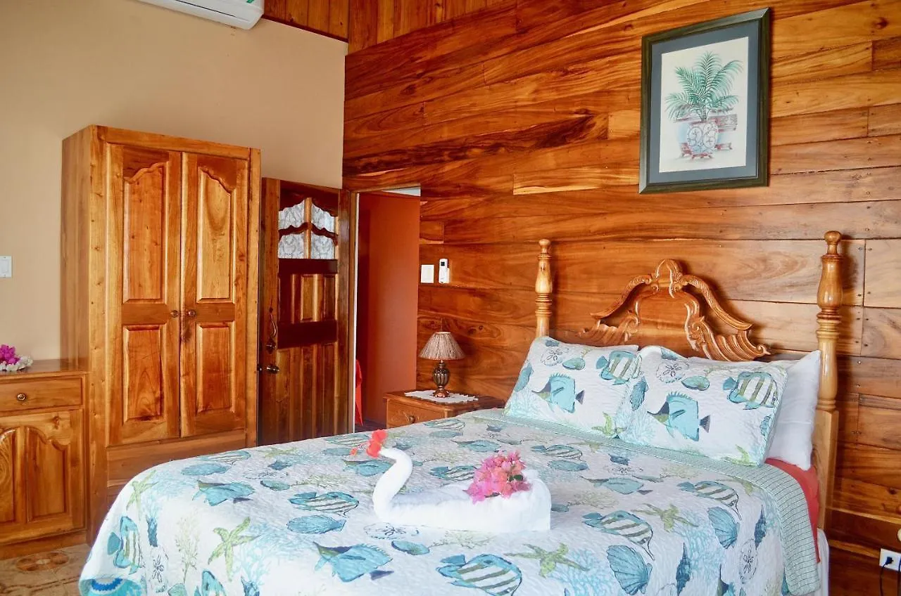 نيغريل Coral Cottage Jamaica