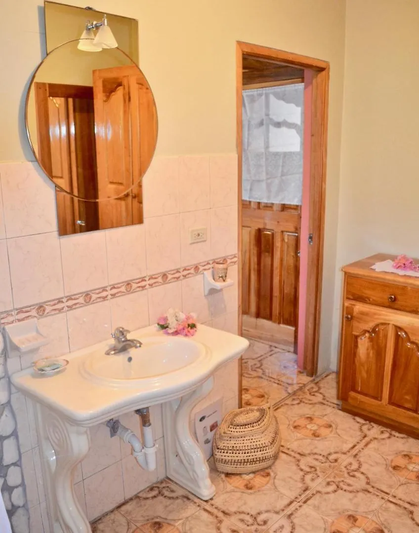 نيغريل Coral Cottage Jamaica فندق مبيت وإفطار