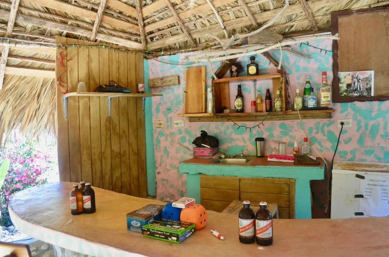 نيغريل Coral Cottage Jamaica